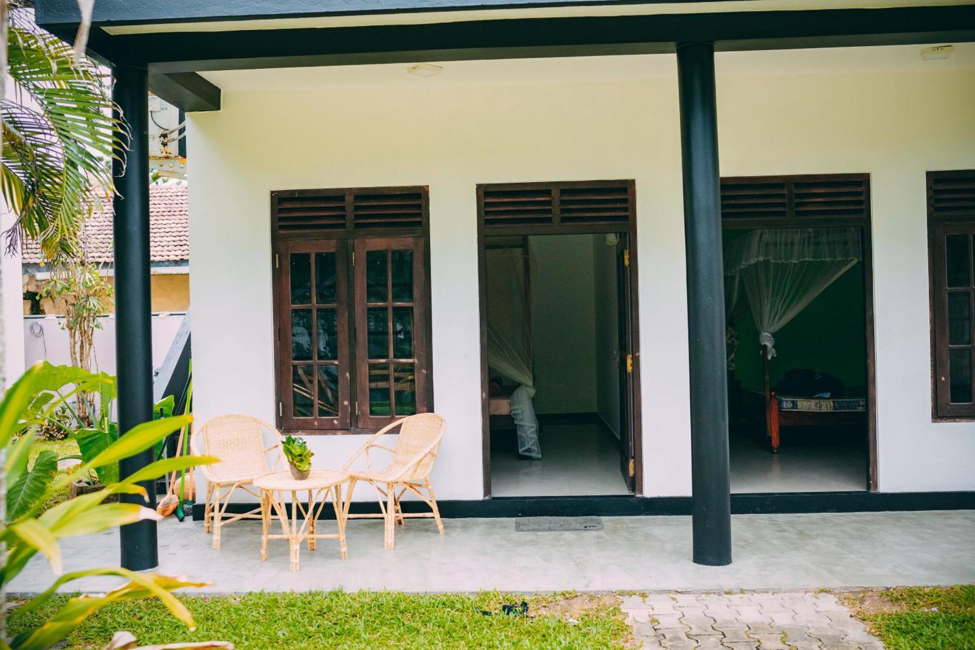 Pineapple Surf Ahangama Exterior foto